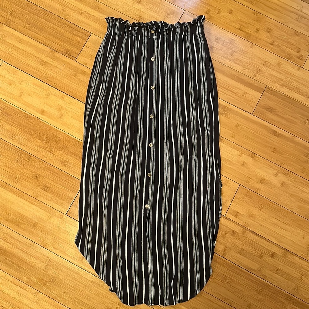 Women’s Potter’s Pot midi length button down skirt